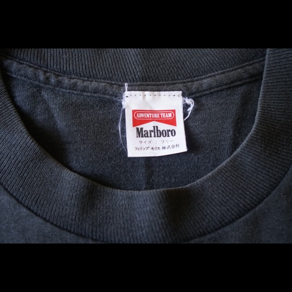 Sold ‼️ Vintage Marlboro T-Shirt - Picture 4 of 4